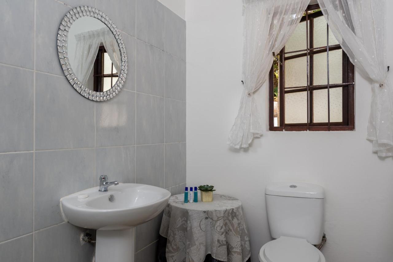 Zesty Guesthouse Port Edward Extérieur photo